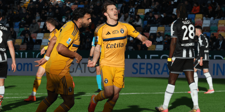 Babak Pertama, Dominasi Udinese dan Perlawanan Gigih Pisa SC